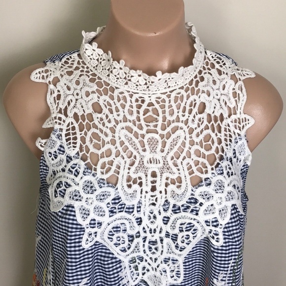 entro Gingham Embroidered Top Crochet Neck Blue - Picture 2 of 7